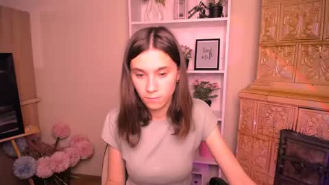 Snapshot of rosalais_ chatting on 06/26/26, 06:07 Rose online show from 06/26/26, 06:07