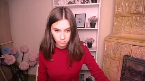 Snapshot of rosalais_ chatting on 07/21/26, 06:27 Rose online show from 07/21/26, 06:27