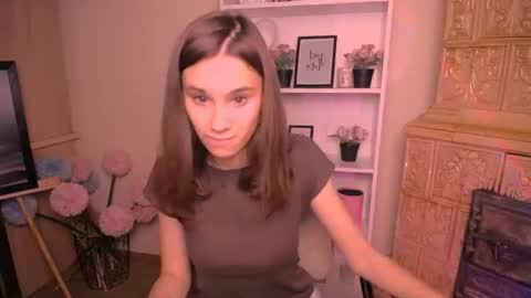 Snapshot of rosalais_ chatting on 07/31/26, 06:35 Rose online show from 07/31/26, 06:35