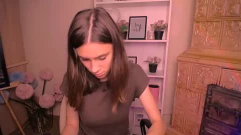 Snapshot of rosalais_ chatting on 08/01/26, 06:12 Rose online show from 08/01/26, 06:12