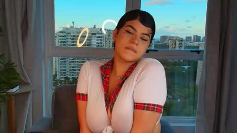 Snapshot of rosalie_bliss chatting on 06/05/26, 07:52 Rosalie Bliss online show from 06/05/26, 07:52