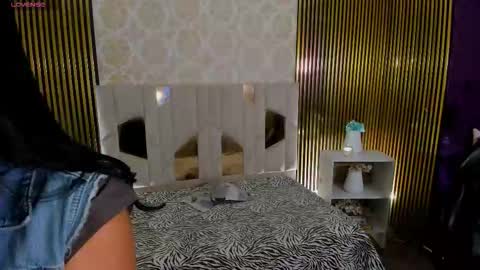 Snapshot of rosalind_tay chatting on 09/22/25, 11:34 ROSALIN online show from 09/22/25, 11:34