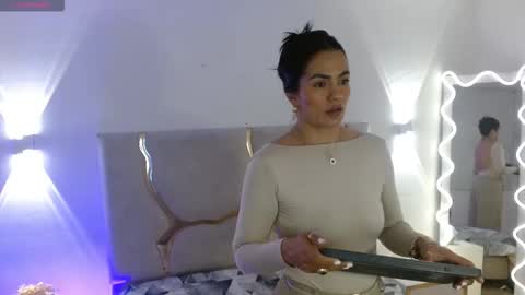 Snapshot of rosalind_tay chatting on 10/20/25, 10:38 ROSALIN online show from 10/20/25, 10:38