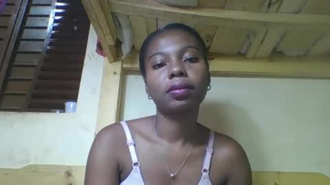 Snapshot of rosalinda933 chatting on 03/07/26, 12:18 Rosalinda online show from 03/07/26, 12:18