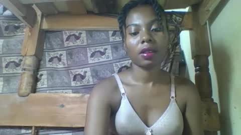 Snapshot of rosalinda933 chatting on 03/22/26, 11:30 Rosalinda online show from 03/22/26, 11:30