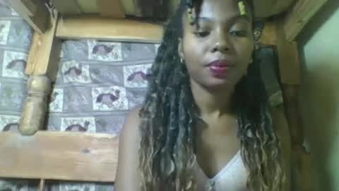 Snapshot of rosalinda933 chatting on 03/31/26, 07:14 Rosalinda online show from 03/31/26, 07:14