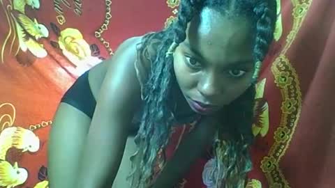 Snapshot of rosalinda933 chatting on 04/02/26, 02:04 Rosalinda online show from 04/02/26, 02:04