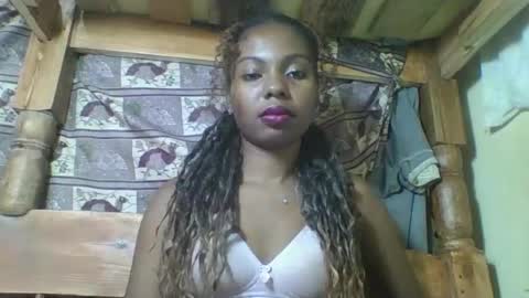 Snapshot of rosalinda933 chatting on 04/12/26, 06:18 Rosalinda online show from 04/12/26, 06:18
