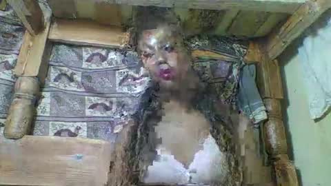 Snapshot of rosalinda933 chatting on 04/12/26, 06:24 Rosalinda online show from 04/12/26, 06:24