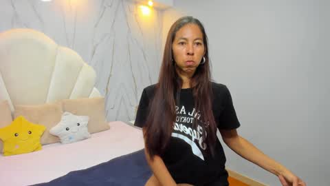 Rosalinda online show from 01/03/25, 04:06