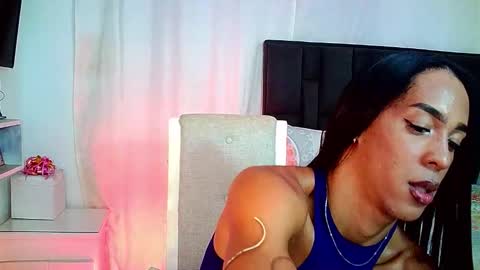 Snapshot of rosalindasexy chatting on 01/07/26, 04:37 Rosalinda online show from 01/07/26, 04:37