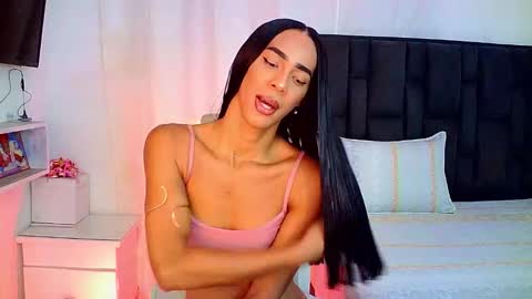 Snapshot of rosalindasexy chatting on 02/04/26, 04:51 Rosalinda online show from 02/04/26, 04:51