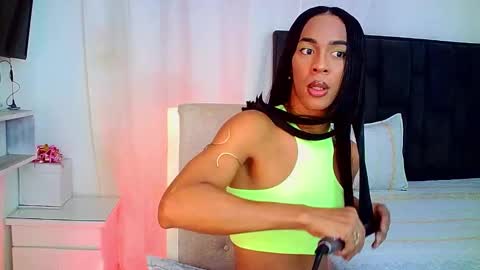 Snapshot of rosalindasexy chatting on 02/05/26, 03:33 Rosalinda online show from 02/05/26, 03:33