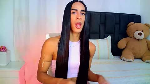 Snapshot of rosalindasexy chatting on 02/12/26, 05:13 Rosalinda online show from 02/12/26, 05:13