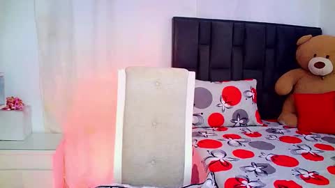 Snapshot of rosalindasexy chatting on 02/20/26, 06:26 Rosalinda online show from 02/20/26, 06:26