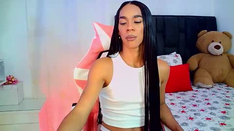 Snapshot of rosalindasexy chatting on 03/07/26, 05:04 Rosalinda online show from 03/07/26, 05:04