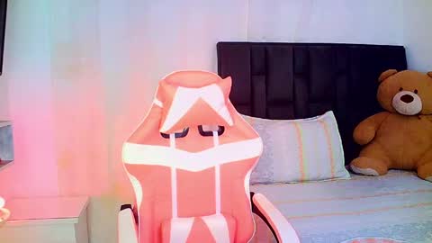 Snapshot of rosalindasexy chatting on 04/11/26, 07:45 Rosalinda online show from 04/11/26, 07:45