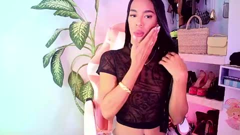 Snapshot of rosalindasexy chatting on 05/03/26, 07:14 Rosalinda online show from 05/03/26, 07:14