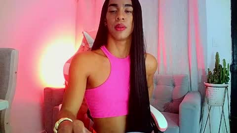 Snapshot of rosalindasexy chatting on 05/22/26, 08:32 Rosalinda online show from 05/22/26, 08:32