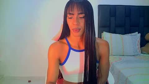 Snapshot of rosalindasexy chatting on 05/31/26, 05:15 Rosalinda online show from 05/31/26, 05:15