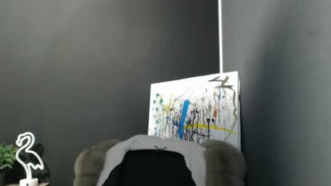 Snapshot of rosaline_ly chatting on 12/15/25, 02:10 Rosalina online show from 12/15/25, 02:10