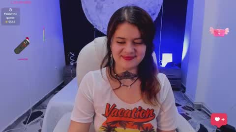 Snapshot of rosalinegrey chatting on 10/08/25, 05:05 Rosaline Grey online show from 10/08/25, 05:05