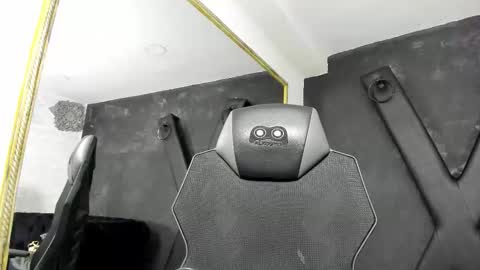 Snapshot of rosalinegrey chatting on 10/21/25, 04:46 Rosaline Grey online show from 10/21/25, 04:46