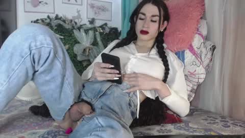 daniela garcia online show from 12/11/24, 07:36