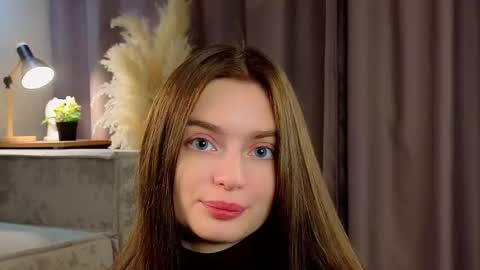 Hi im Monica its my 1st day here online show from 10/25/25, 02:13