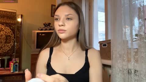 Snapshot of rosanareichelt chatting on 12/14/25, 01:05 Mona online show from 12/14/25, 01:05