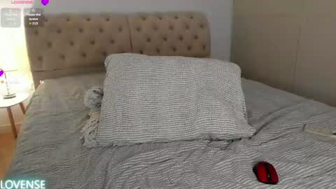 rosavelle01 online show from 07/28/26, 08:52