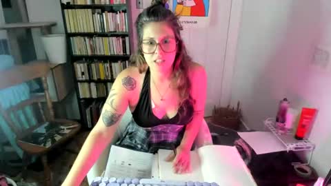 Snapshot of rose257044 chatting on 09/17/25, 07:15 rose257044 online show from 09/17/25, 07:15