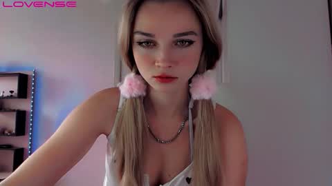 rose__luck online show from 09/15/25, 10:59