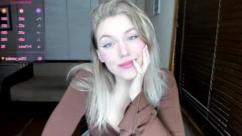 Snapshot of rose_brooks chatting on 01/14/25, 06:49 Rose but u can call me princess online show from 01/14/25, 06:49