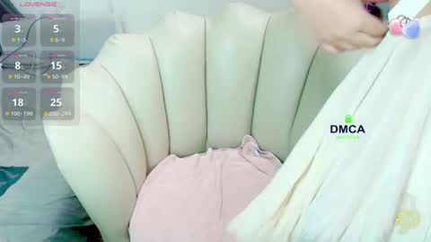 Snapshot of rose_rosemary chatting on 07/07/26, 01:19 Rose online show from 07/07/26, 01:19