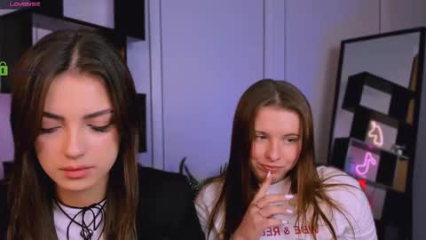 rose online show from 09/29/25, 07:19