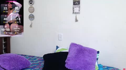 rose_towers4 online show from 11/15/25, 08:38