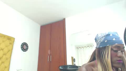 Snapshot of rose_valentiine chatting on 03/19/26, 12:53 rose_valentiine online show from 03/19/26, 12:53
