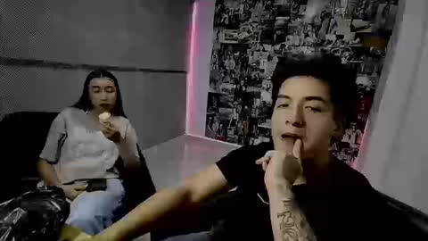 Snapshot of roseandviktor23 chatting on 09/19/25, 10:43 Rose Sins and Don Viktor online show from 09/19/25, 10:43