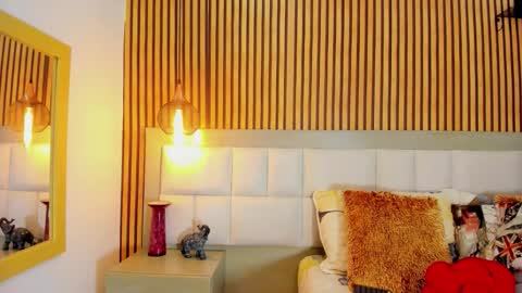 Snapshot of roseaurora chatting on 09/24/25, 12:08 roseaurora online show from 09/24/25, 12:08