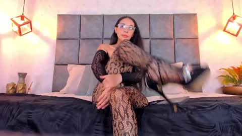 roseaurora online show from 05/19/26, 10:32
