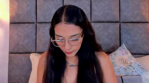 roseaurora online show from 05/28/26, 10:34