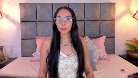 roseaurora online show from 06/09/26, 10:38