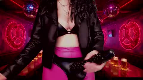 Snapshot of roseblooom chatting on 10/01/25, 03:34 Rosebloom online show from 10/01/25, 03:34