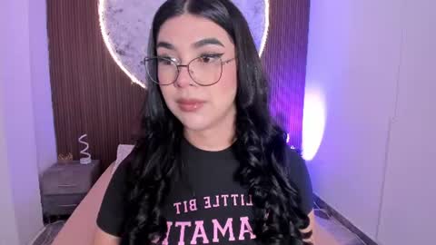 Snapshot of rosecassie chatting on 07/18/26, 12:42 Rose online show from 07/18/26, 12:42