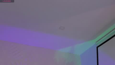 Snapshot of roseferrera chatting on 11/06/25, 08:21 Rose online show from 11/06/25, 08:21