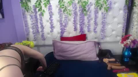 Snapshot of roselyn_arnold chatting on 12/04/24, 02:15 Julieta online show from 12/04/24, 02:15