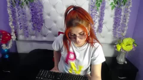 Snapshot of roselyn_arnold chatting on 12/18/24, 01:23 Julieta online show from 12/18/24, 01:23