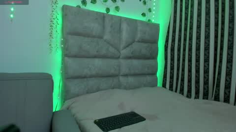 roselyn online show from 05/29/26, 01:47