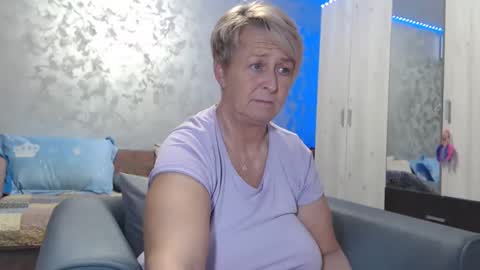 Snapshot of roses_and_lillies chatting on 12/01/24, 04:29 Lovepinklilly online show from 12/01/24, 04:29